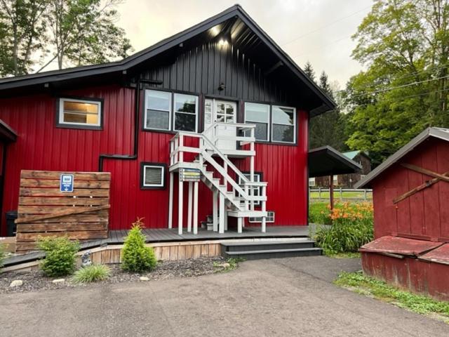 Apartmán Froggy Goggle Barn Marathon Exteriér fotografie